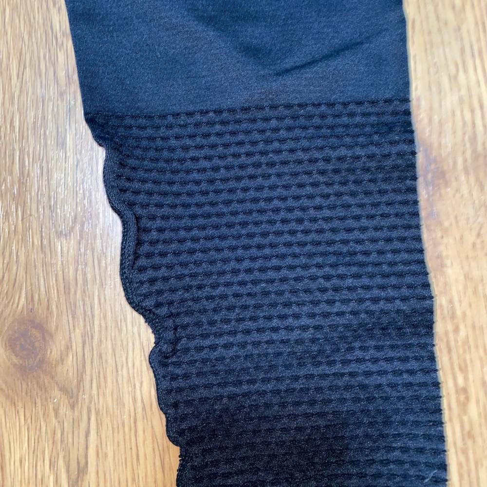 Fabletics Legging - Picture 2 of 2